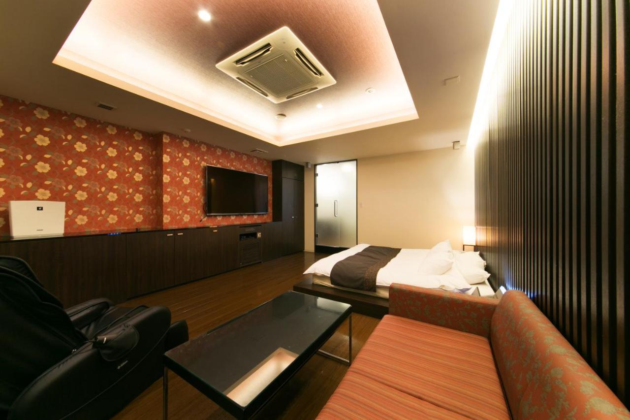 Hotel Lotus Toyonaka (Adults Only) Eksteriør billede