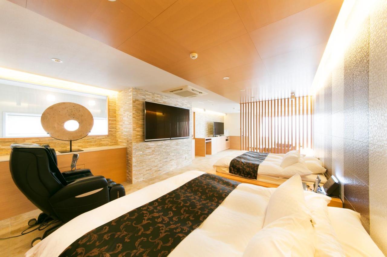 Hotel Lotus Toyonaka (Adults Only) Eksteriør billede